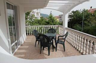 Гостевой дом Guesthouse Civovic Бар Номер-студио с балконом (для 3 взрослых)-1