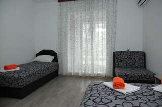 Гостевой дом Guesthouse Civovic Бар Номер-студио с балконом (для 3 взрослых)-2